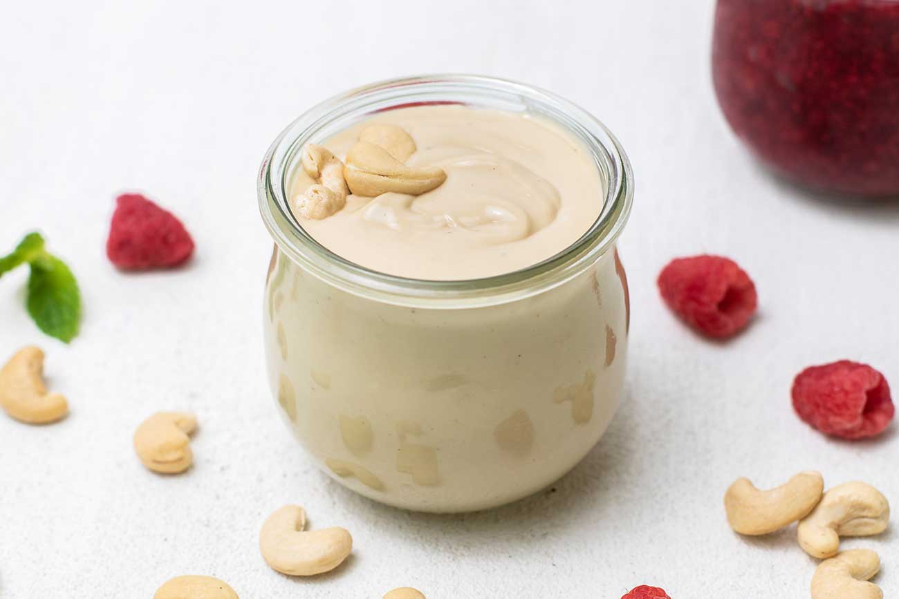 Raw vs. Roasted: Crafting Flavorful Homemade Cashew Butter